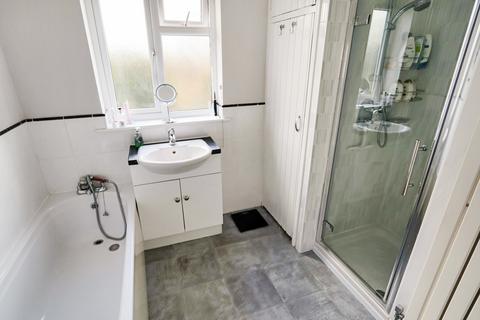 104 Bradmore Way, Coulsdon, CR5 1PB