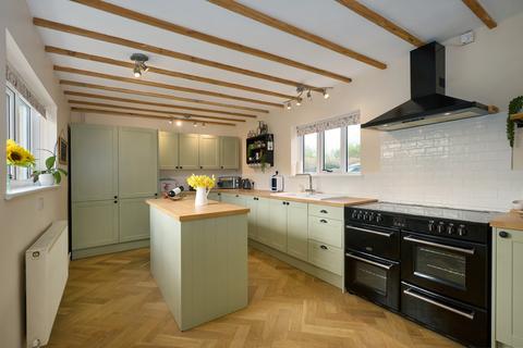 4 bedroom detached house for sale, Chequers Lane, Diss IP22