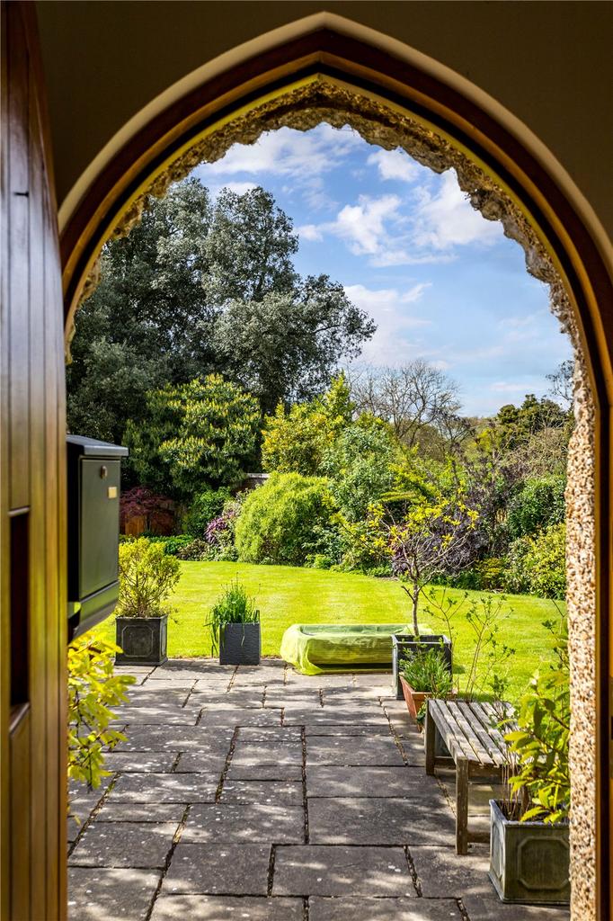 House. Partnership