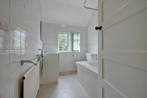 11 Birkbeck Way, Greenford, UB6 8NY