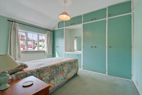 11 Birkbeck Way, Greenford, UB6 8NY