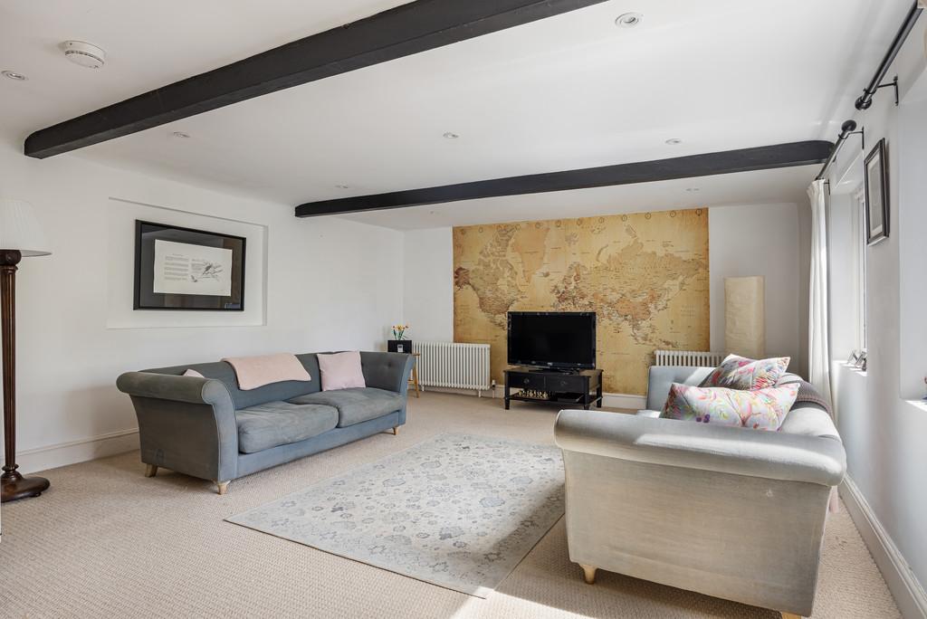 Lounge/Family Room