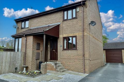 2 bedroom semi-detached house for sale, Brookfield View, Cleckheaton, BD19