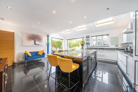 6 bedroom semi-detached house for sale, Crescent Way, Streatham, SW16