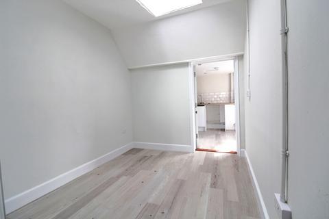 2 bedroom flat to rent, Market Place, Gainsborough