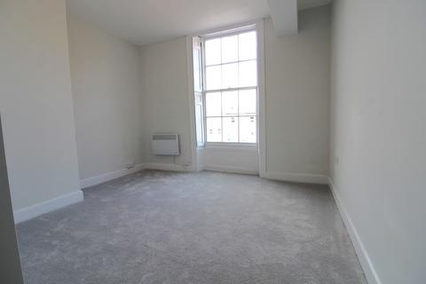 2 bedroom flat to rent, Market Place, Gainsborough