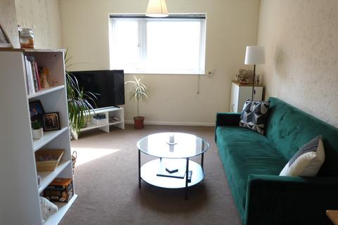 1 bedroom apartment for sale, Wellington Close