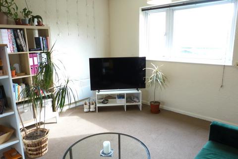 1 bedroom apartment for sale, Wellington Close