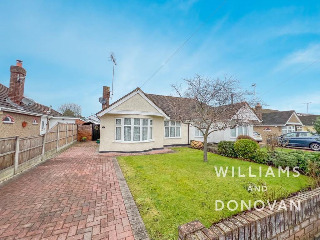 Cornhill Avenue, Hockley 2 bed semidetached bungalow for sale £350,000