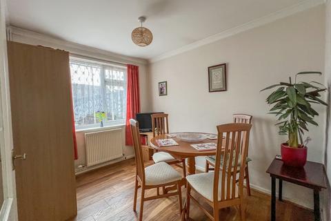 67 Cornhill Avenue, Hockley, SS5 5BY