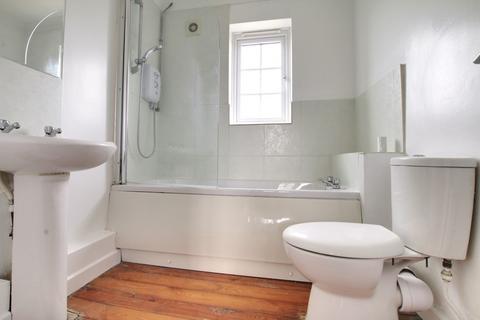 2 bedroom terraced house to rent, Meadow Close, Chatteris