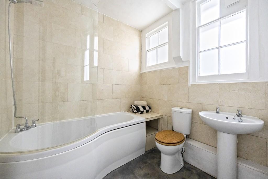 Belgrave Place 13, Basement Flat-012
