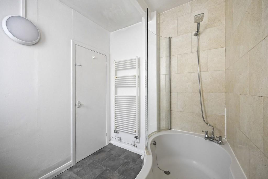 Belgrave Place 13, Basement Flat-013