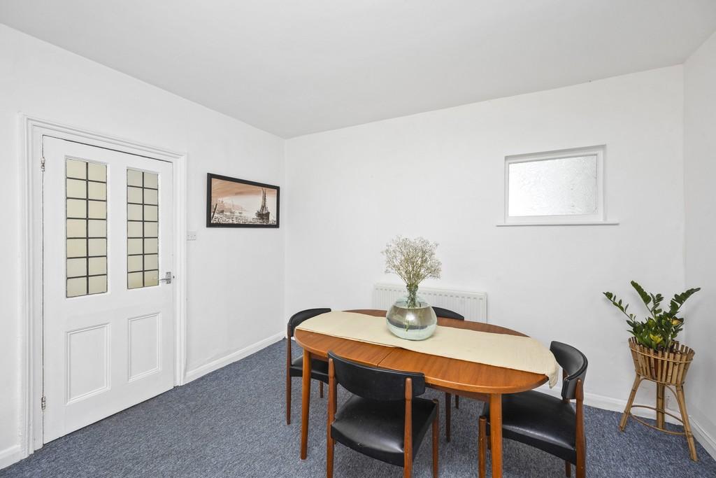 Belgrave Place 13, Basement Flat-005