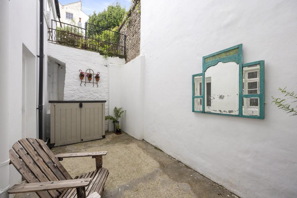 Belgrave Place 13, Basement Flat-017