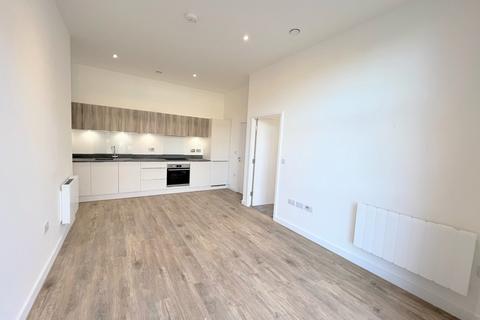 1 bedroom ground floor maisonette to rent, Meadow House, Ashwood Way RG23
