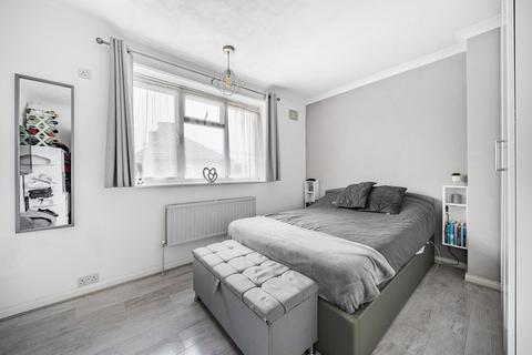 21 Rushen Walk, Carshalton, SM5 1PY