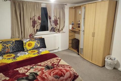 1 bedroom in a house share to rent, Victor Road, Bradford BD9
