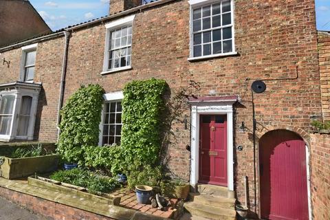 4 bedroom end of terrace house for sale, Lee Street, Louth LN11 9HJ