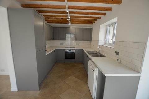 3 bedroom semi-detached house to rent, Livermere Road, Great Barton, Bury St. Edmunds