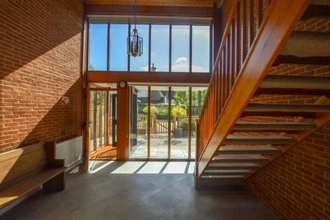 3 bedroom semi-detached house to rent, Livermere Road, Great Barton, Bury St. Edmunds