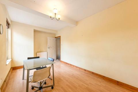 2 bedroom flat for sale, Churchway, Camden, London, NW1