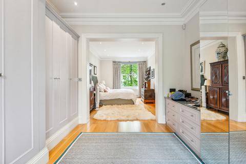 6 bedroom terraced house to rent, Russell Road, London
