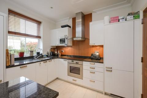 2 bedroom flat for sale, Lime House, 33 Melliss Avenue, Kew, Surrey