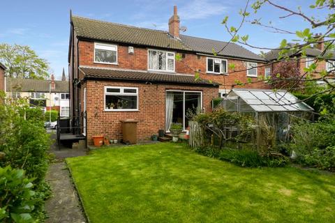 9 Springbank Crescent, Headingley, Leeds, LS6 1AB