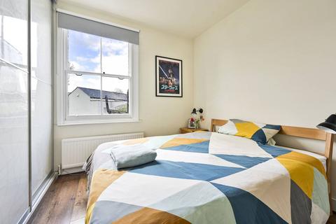 3 bedroom flat to rent, Hadyn Park Road, Wendell Park, London, W12