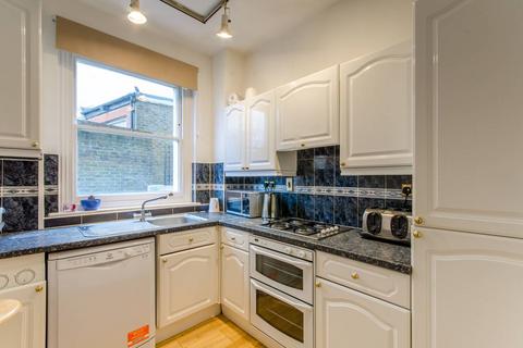 2 bedroom flat to rent, Queens Grove, St John's Wood, London, NW8