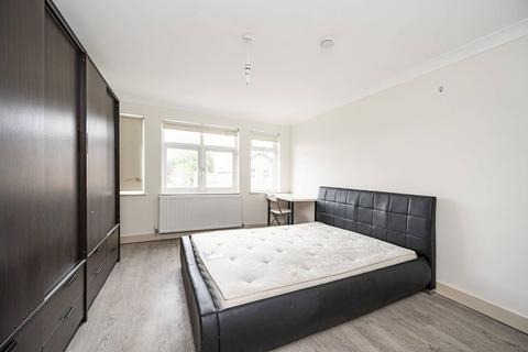 2 bedroom flat to rent, Brent Street, Hendon, London, NW4