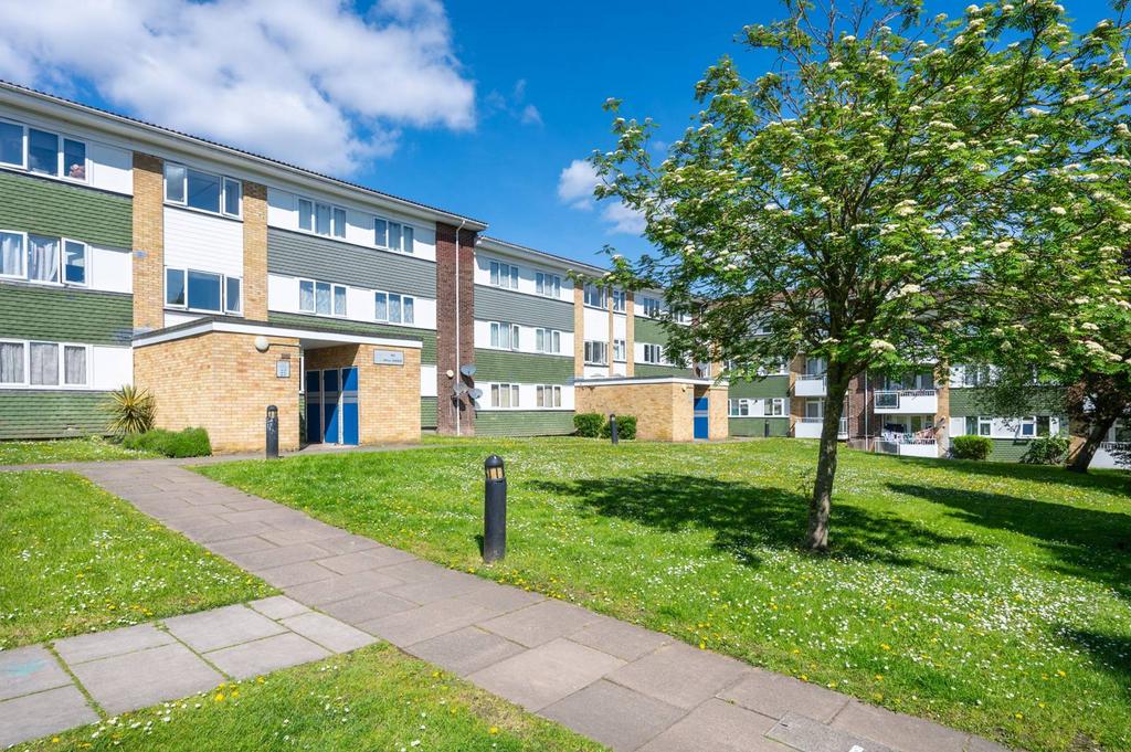 Barnhill Road, Wembley Park, Wembley... 2 bed flat for sale £350,000
