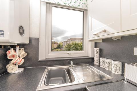 49/1 Restalrig Square, Edinburgh, EH7 6EZ