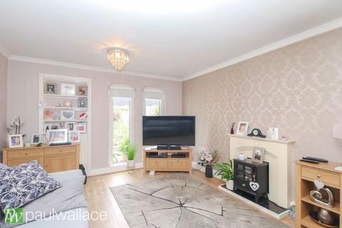 4 bedroom terraced house for sale, Birchwood, Waltham Abbey