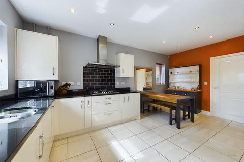 4 bedroom detached house for sale, Lodge Farm Chase, Ashbourne