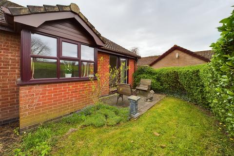 2 bedroom terraced bungalow for sale, Holly Green, Burton-on-Trent