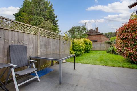 10 Clapton Approach, Wooburn Green, High Wycombe, HP10 0DP