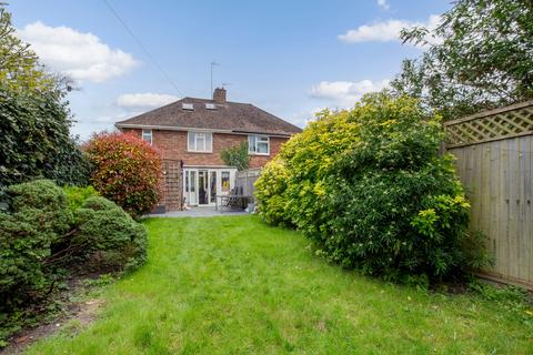 10 Clapton Approach, Wooburn Green, High Wycombe, HP10 0DP