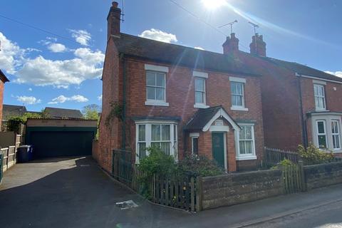 3 bedroom detached house for sale, New Road, Uttoxeter