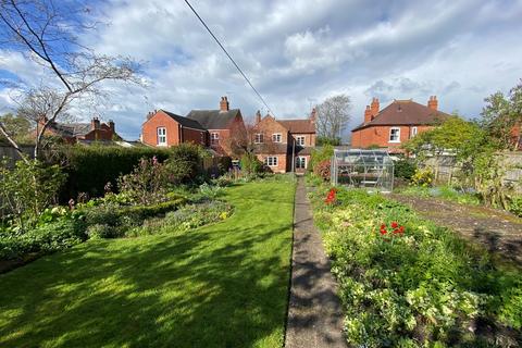 3 bedroom detached house for sale, New Road, Uttoxeter