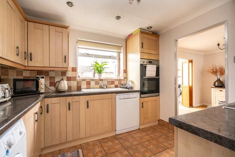 62 Howards Drive, Hemel Hempstead, HP1 3NW