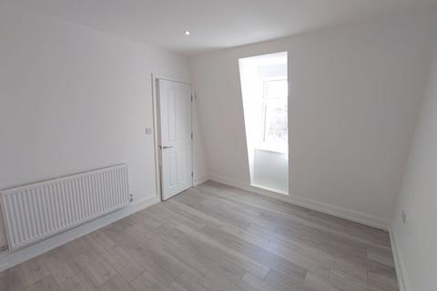1 bedroom apartment to rent, Coulsdon Road, Caterham