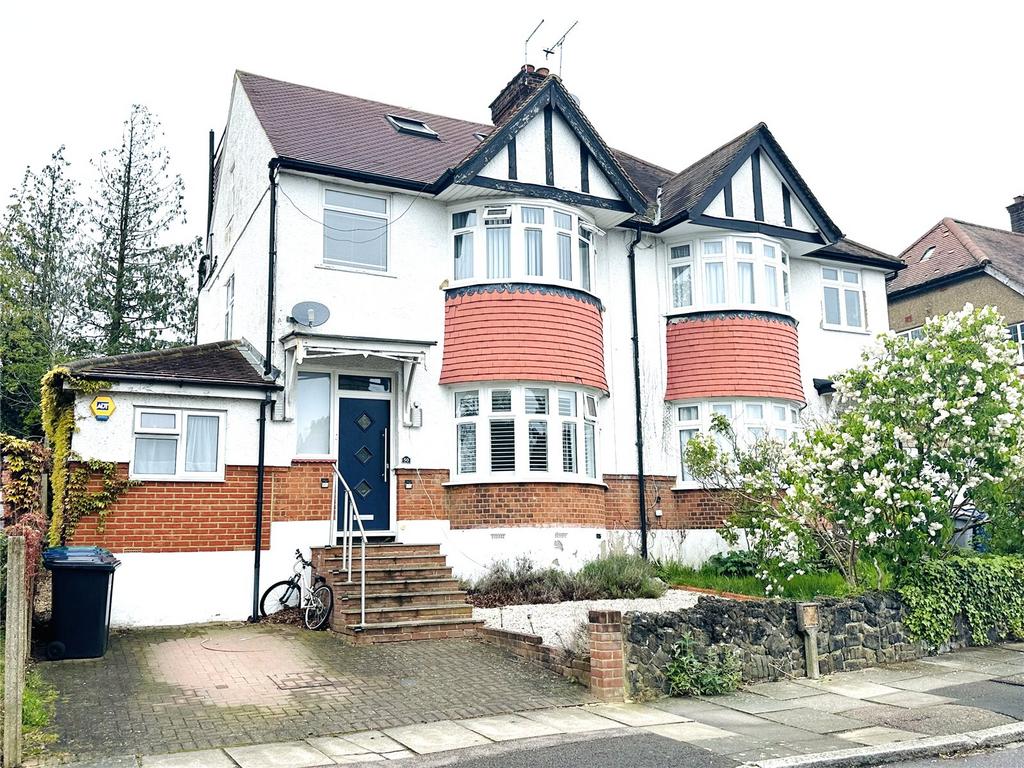 Prospect Road, EN5 5 bed semidetached house for sale £930,000