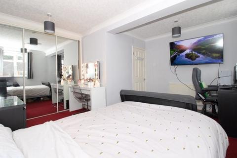 21 Canberra Road, Walsall, WS5 3NH