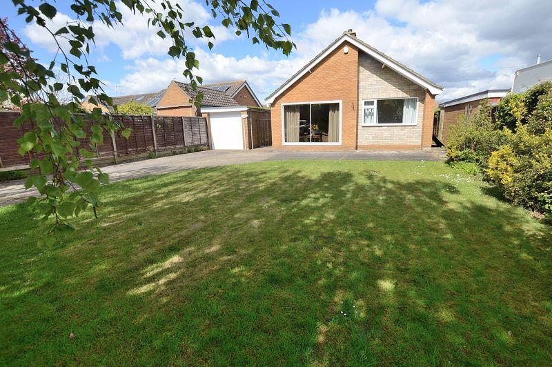 56 Lincoln Road, Metheringham 3 bed detached bungalow for sale £205,000