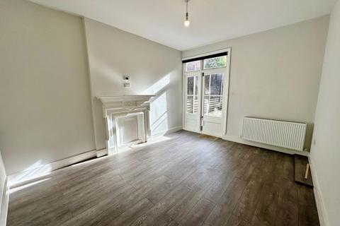 2 bedroom apartment to rent, Regents Park Road, Finchley, N3