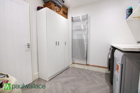 33 Cassandra Gate, Cheshunt, Waltham Cross, EN8 0XE