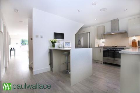 33 Cassandra Gate, Cheshunt, Waltham Cross, EN8 0XE