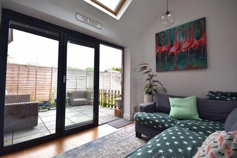 3 bedroom terraced house for sale, Stockwood Way, Farnham